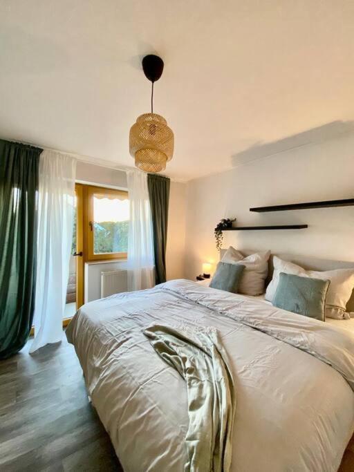 Schoene Zentrale Wohnung Naehe Hb Germersheim Buitenkant foto