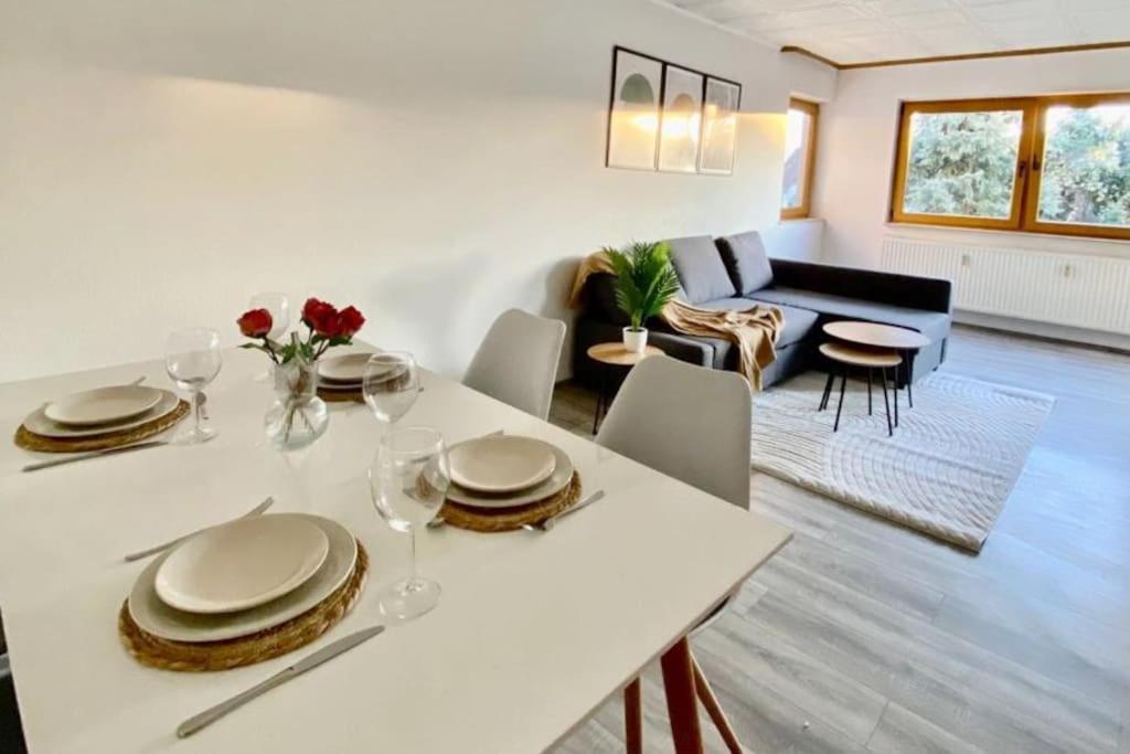 Schoene Zentrale Wohnung Naehe Hb Germersheim Buitenkant foto